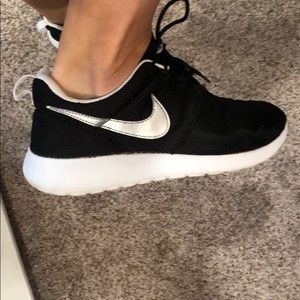 Black Nike